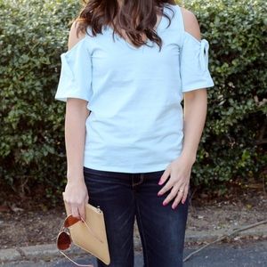 EUC Banana Republic cold shoulder tie top